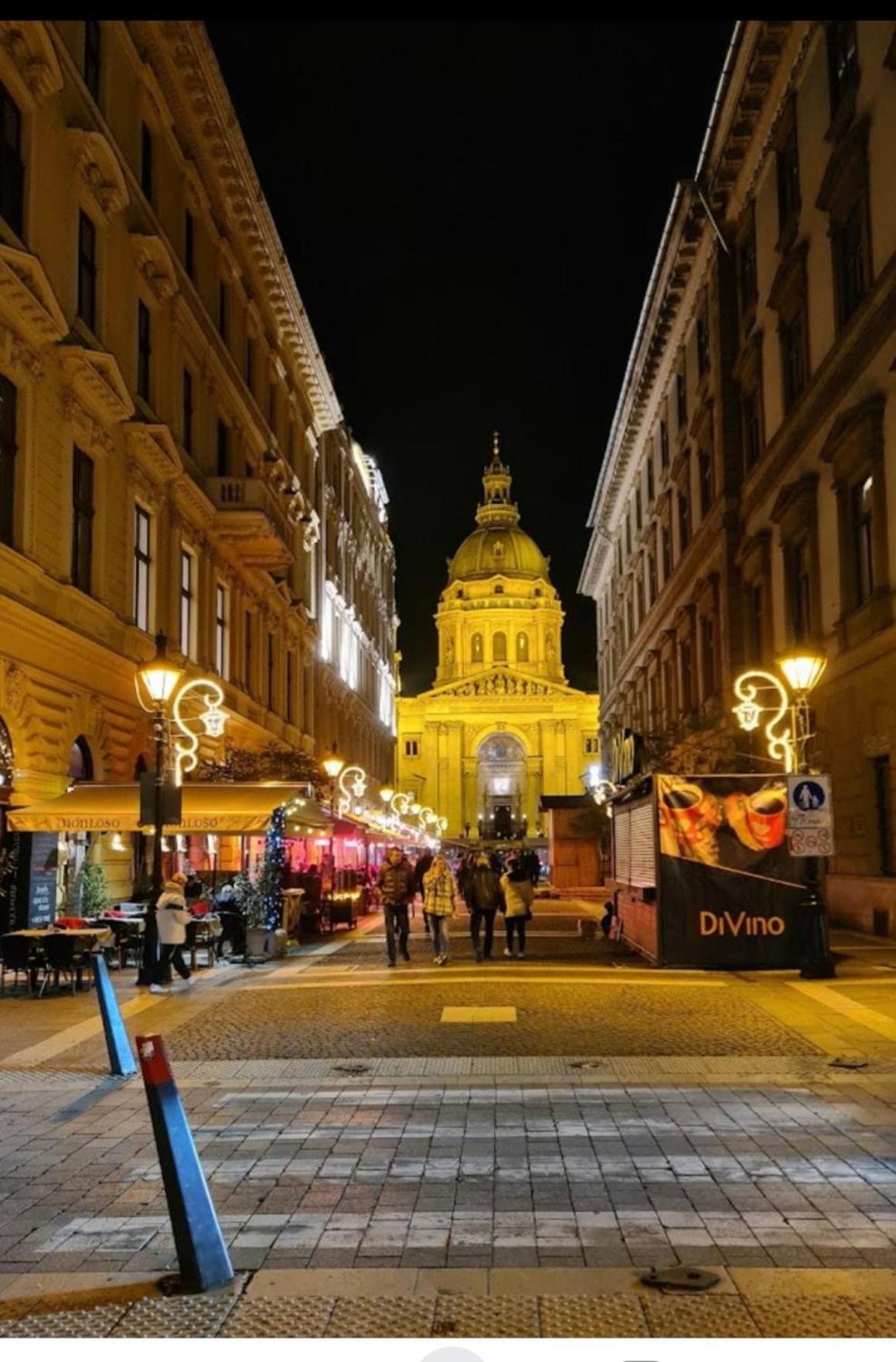 Budapest Downtown Andrassy Exteriör bild